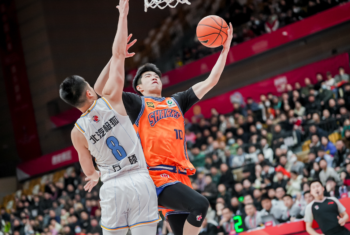 开元棋牌网页-年轻球星